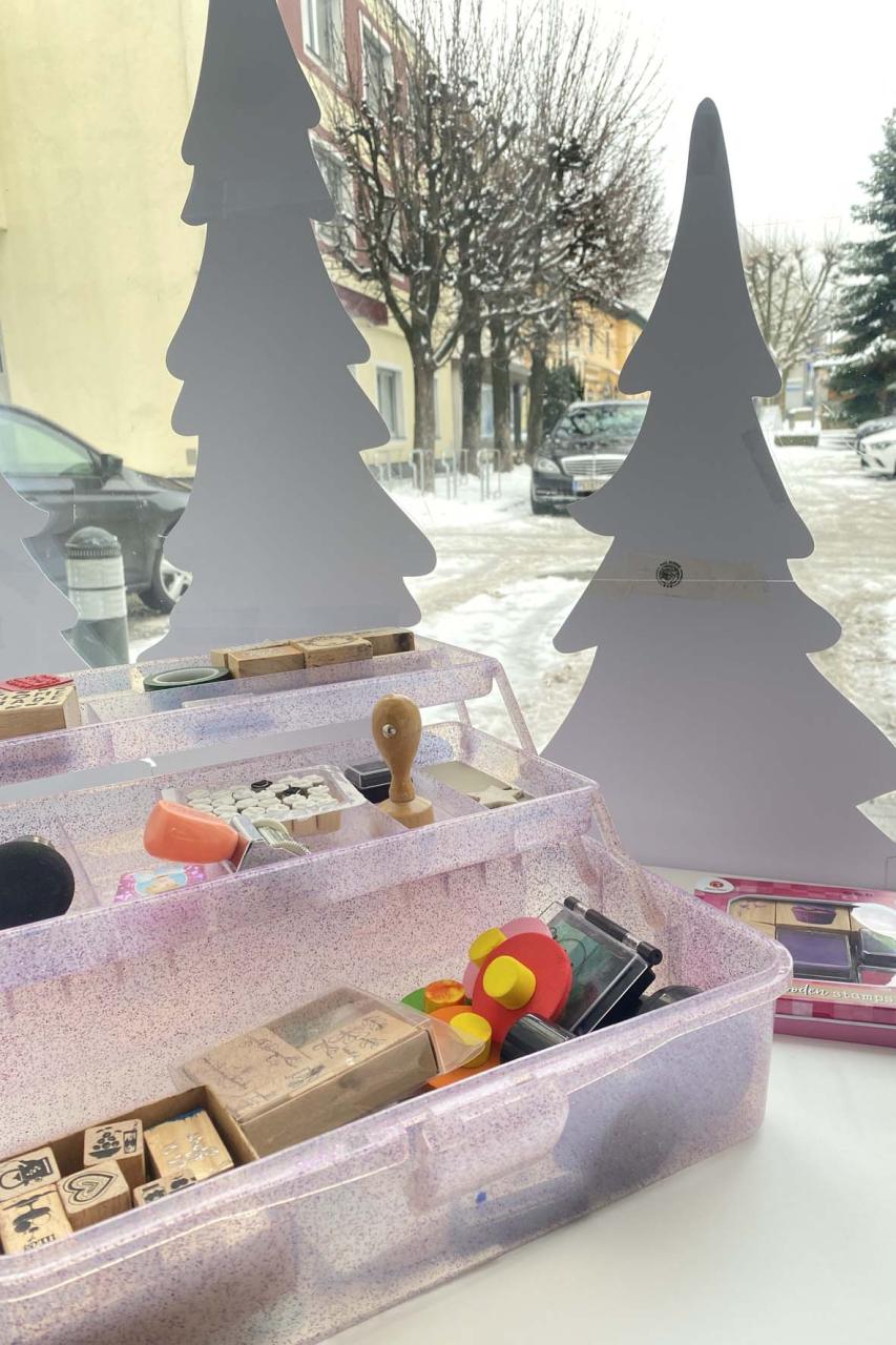 Ein Schachtel mit Stempeln