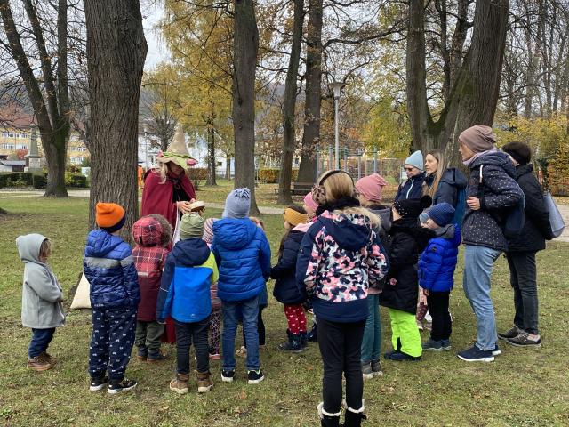 Kinder im Schwertberger Park